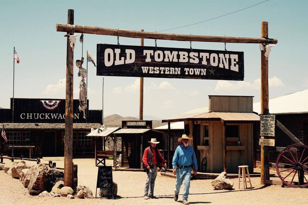 Silver Spur Homestead Luxury Glamping - The Cowboy トゥームストーン エクステリア 写真